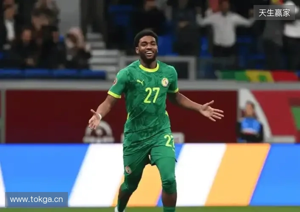 非洲杯决赛中断姆巴耶给朋友发照片，事后道歉：没想那么多